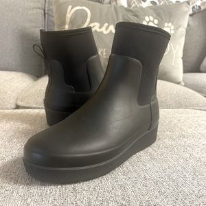 women Hunter booties